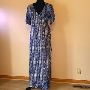 New direction long maxi wrap dress blue size L